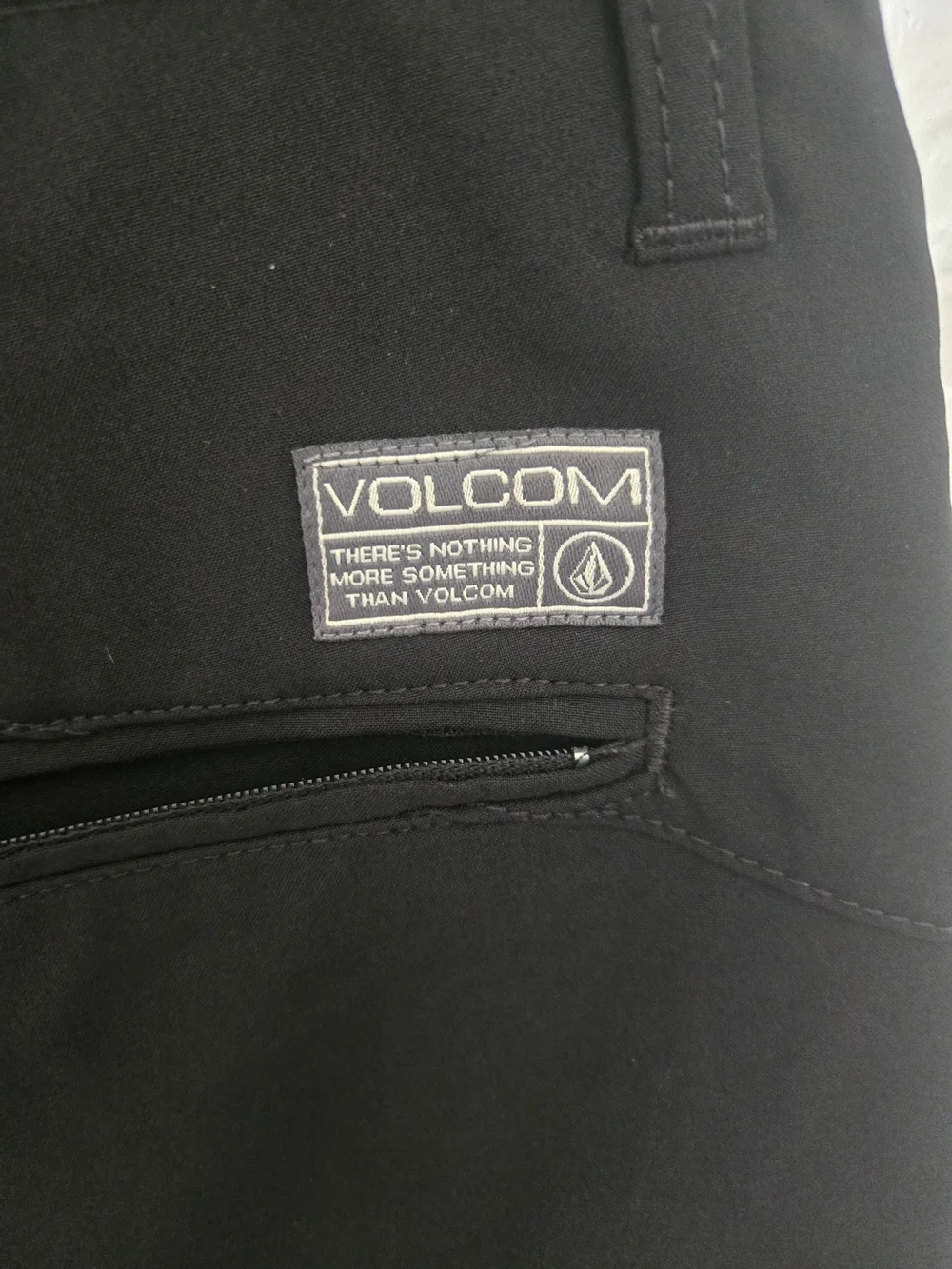 Volcom Men's Size 34 Kerosene Hybrid Short 4 Way Stretch Black NWT